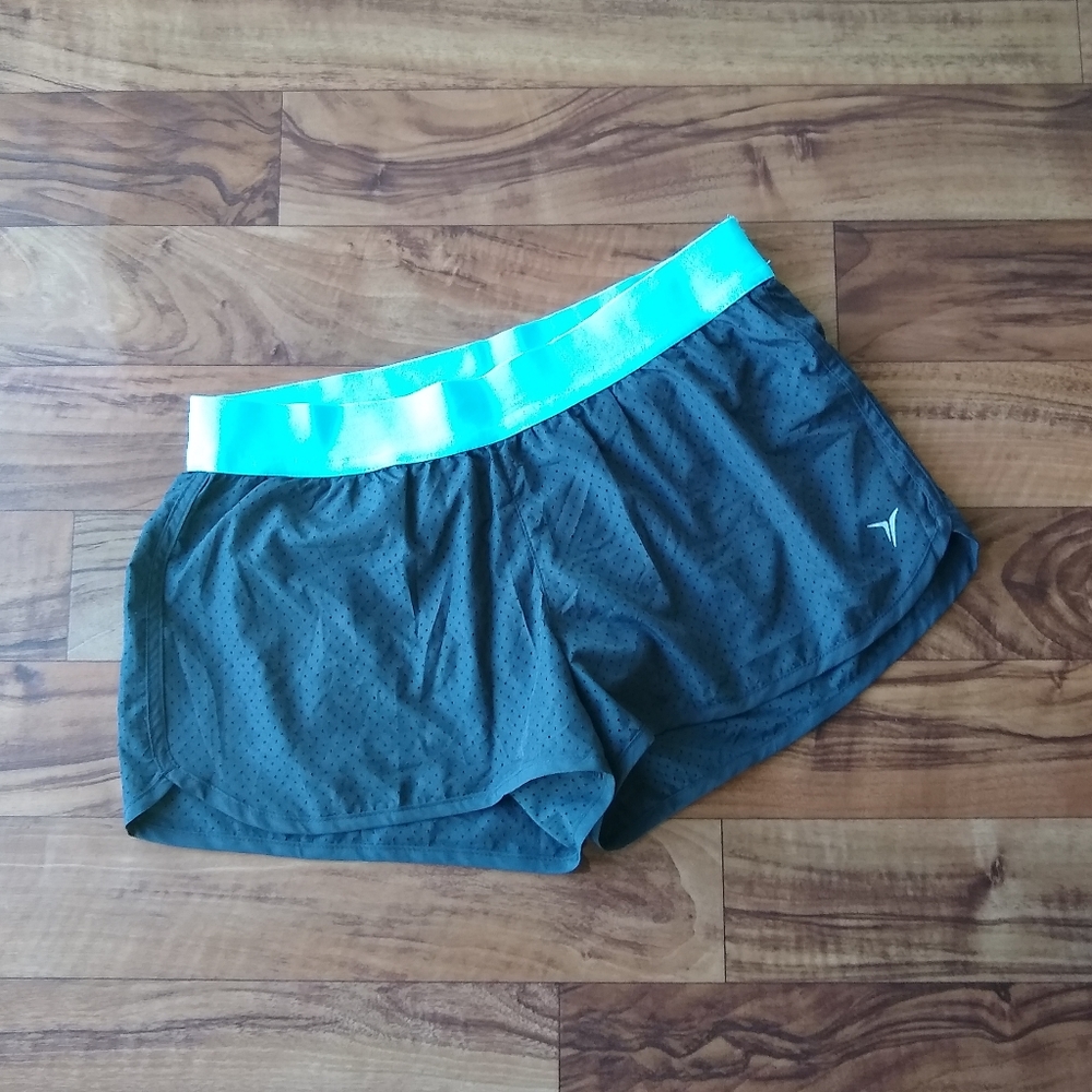 Old Navy Active gray running shorts